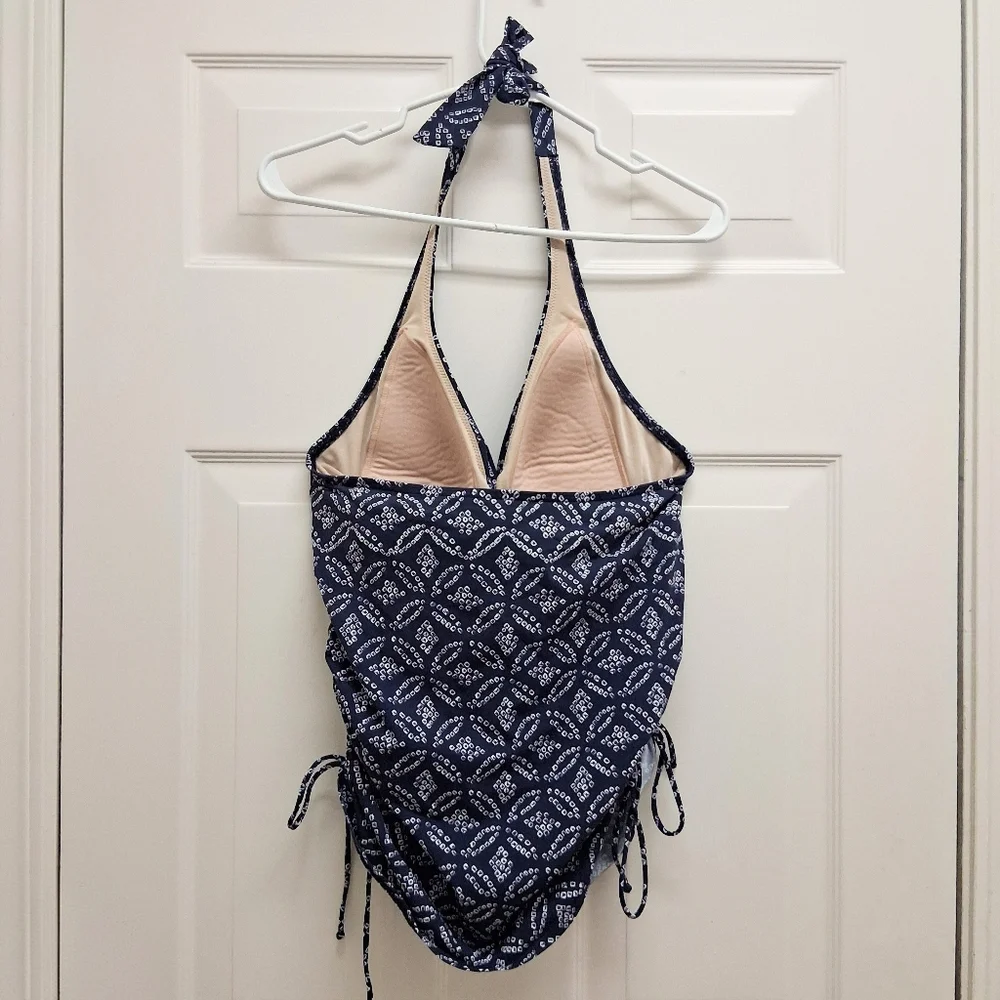 Lands End Twist Front Halter Tankini Top Size 10D Blue Slimming Ruched Padded